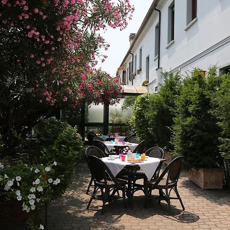Hotel Il Granaio Porto Mantovano Kültér fotó