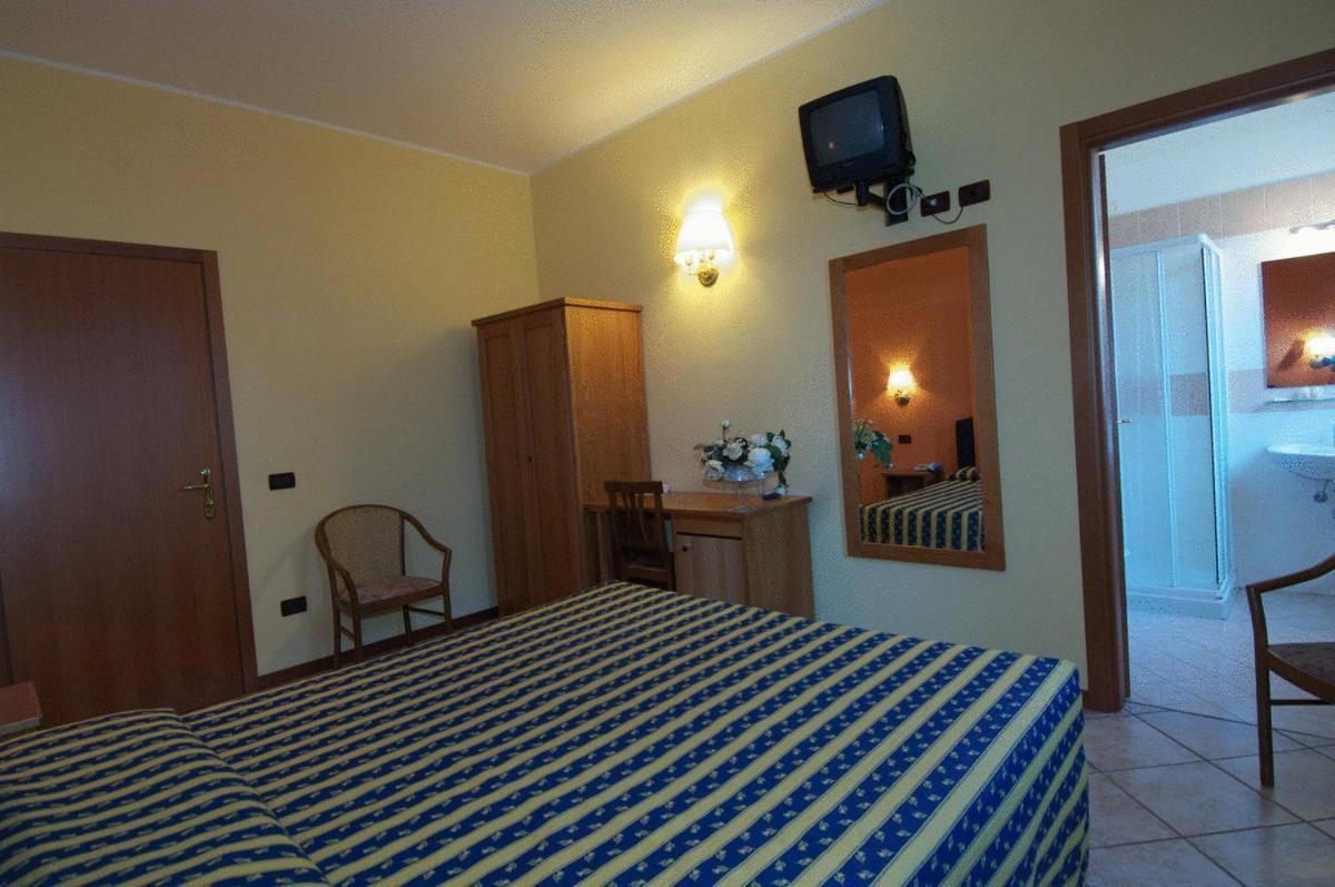 Hotel Il Granaio Porto Mantovano Kültér fotó