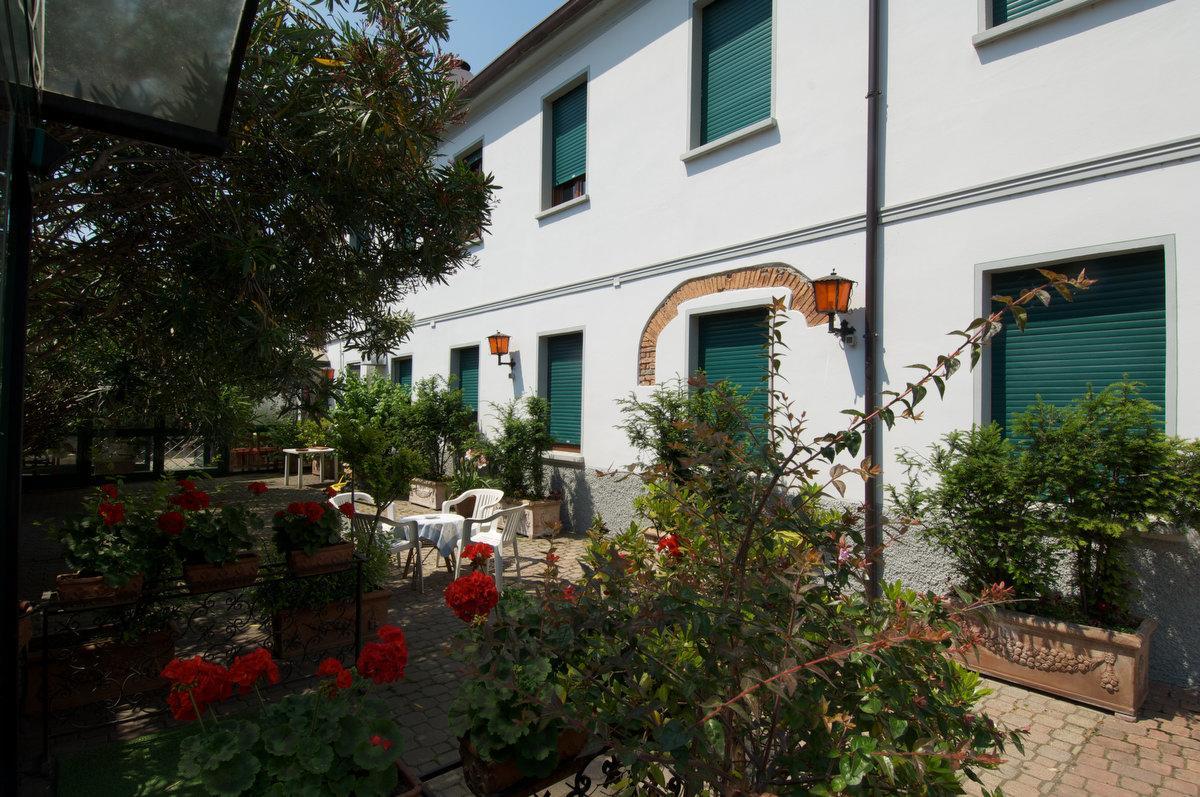 Hotel Il Granaio Porto Mantovano Kültér fotó